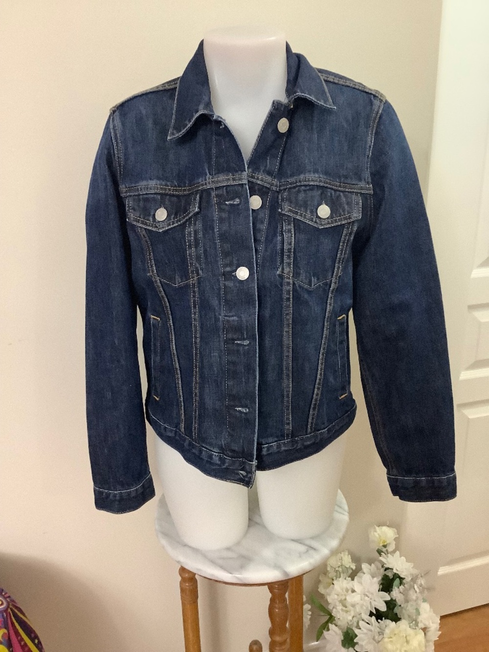 Gap jean jacket Medium, excellent condition